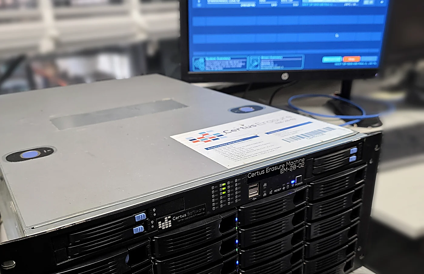 Wisstation van Nannings Elektronica Recycling met Certus-software op het scherm